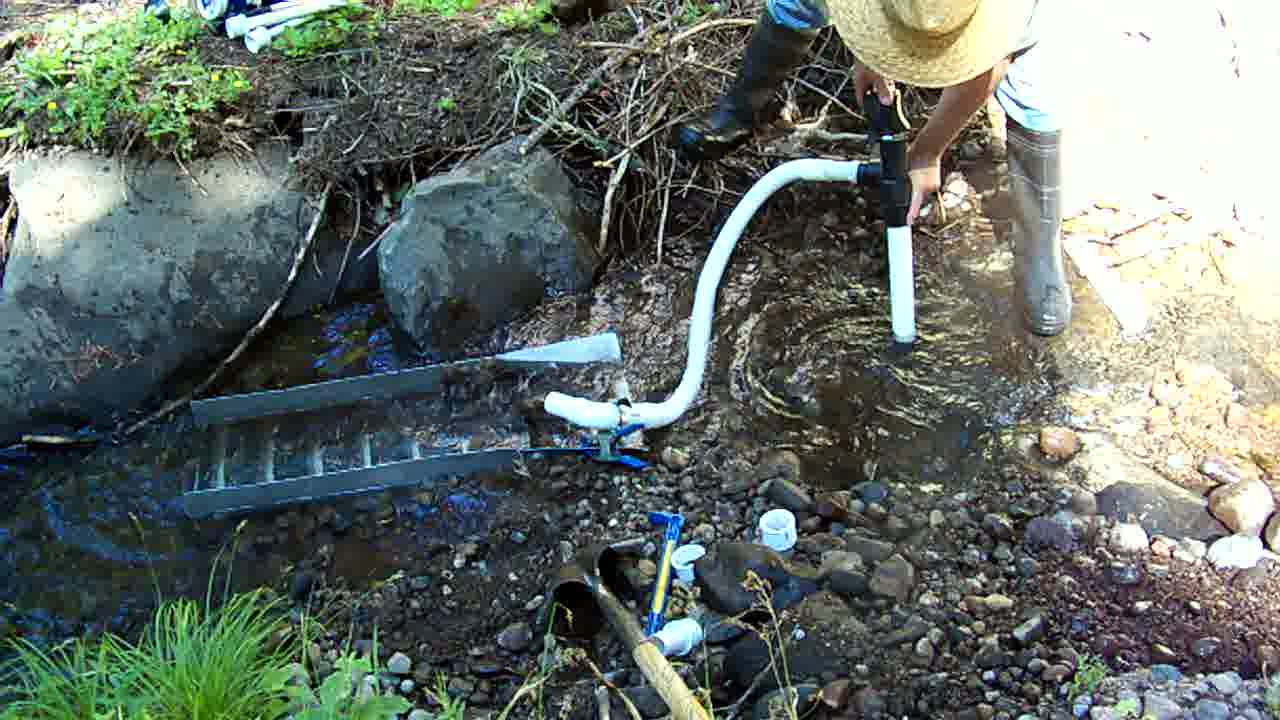 Hand Dredging to Sluice